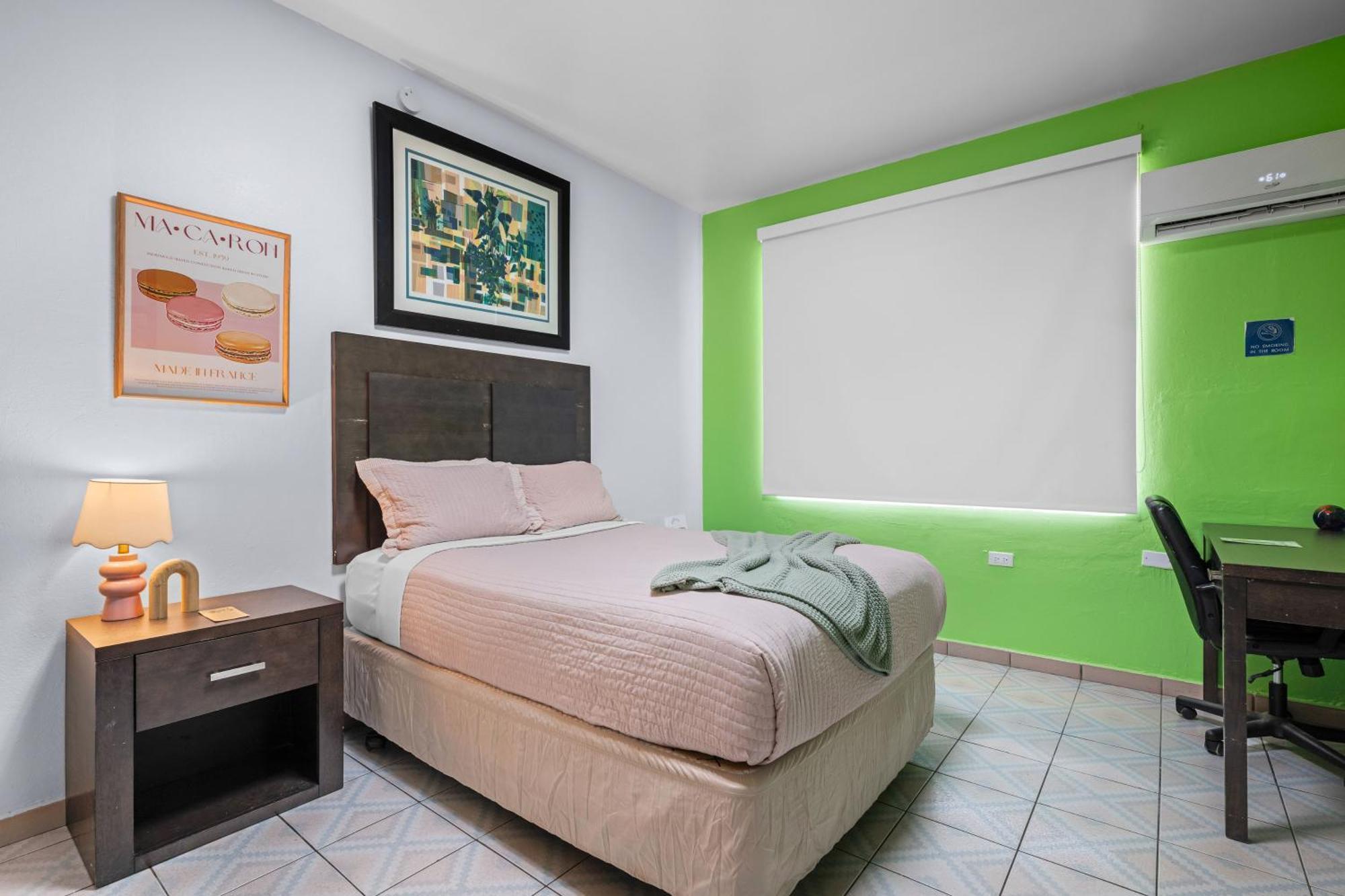 Borinquen Beach Inn San Juan Esterno foto