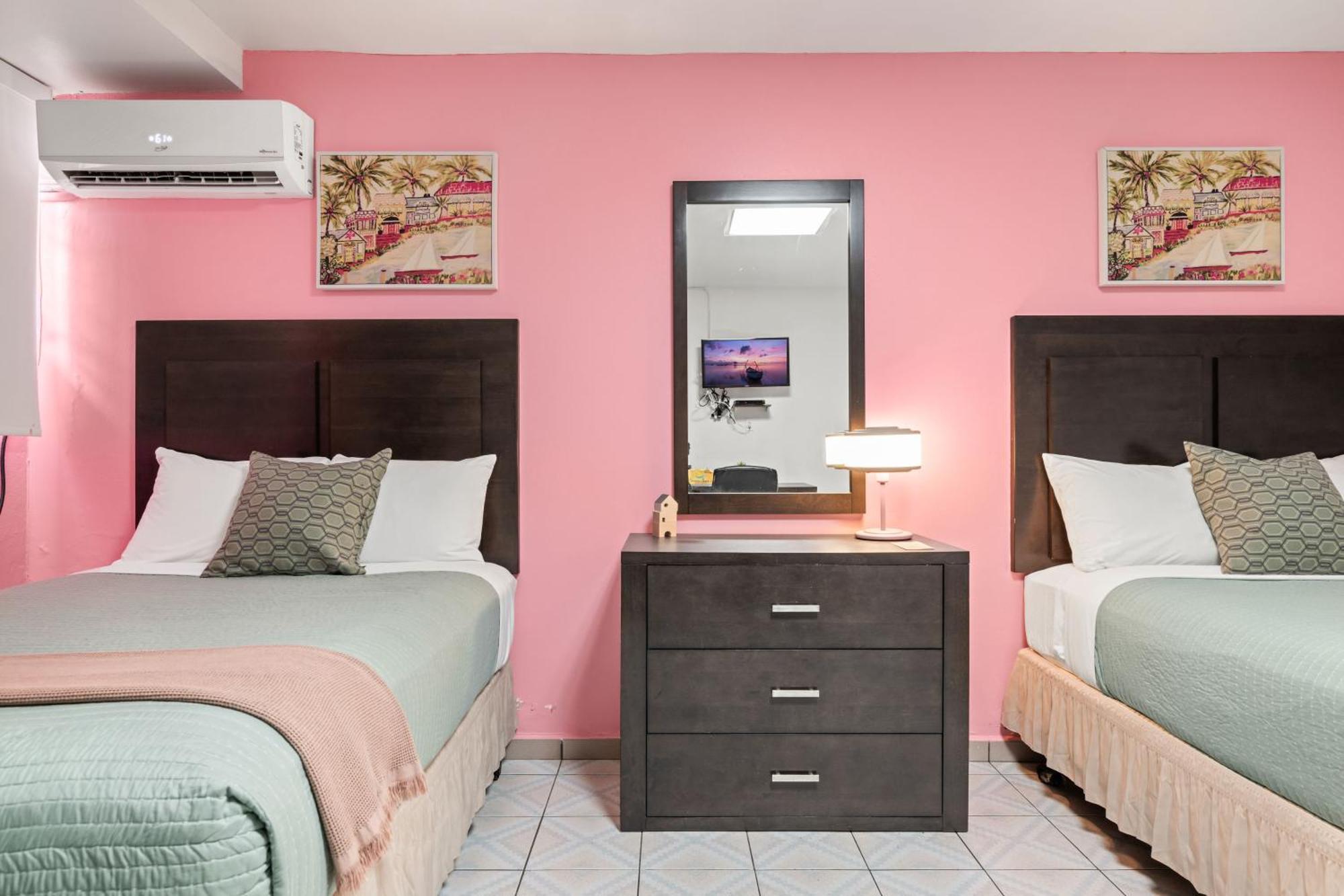 Borinquen Beach Inn San Juan Esterno foto