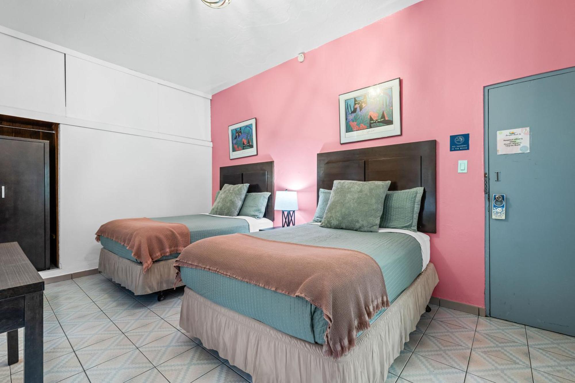 Borinquen Beach Inn San Juan Esterno foto