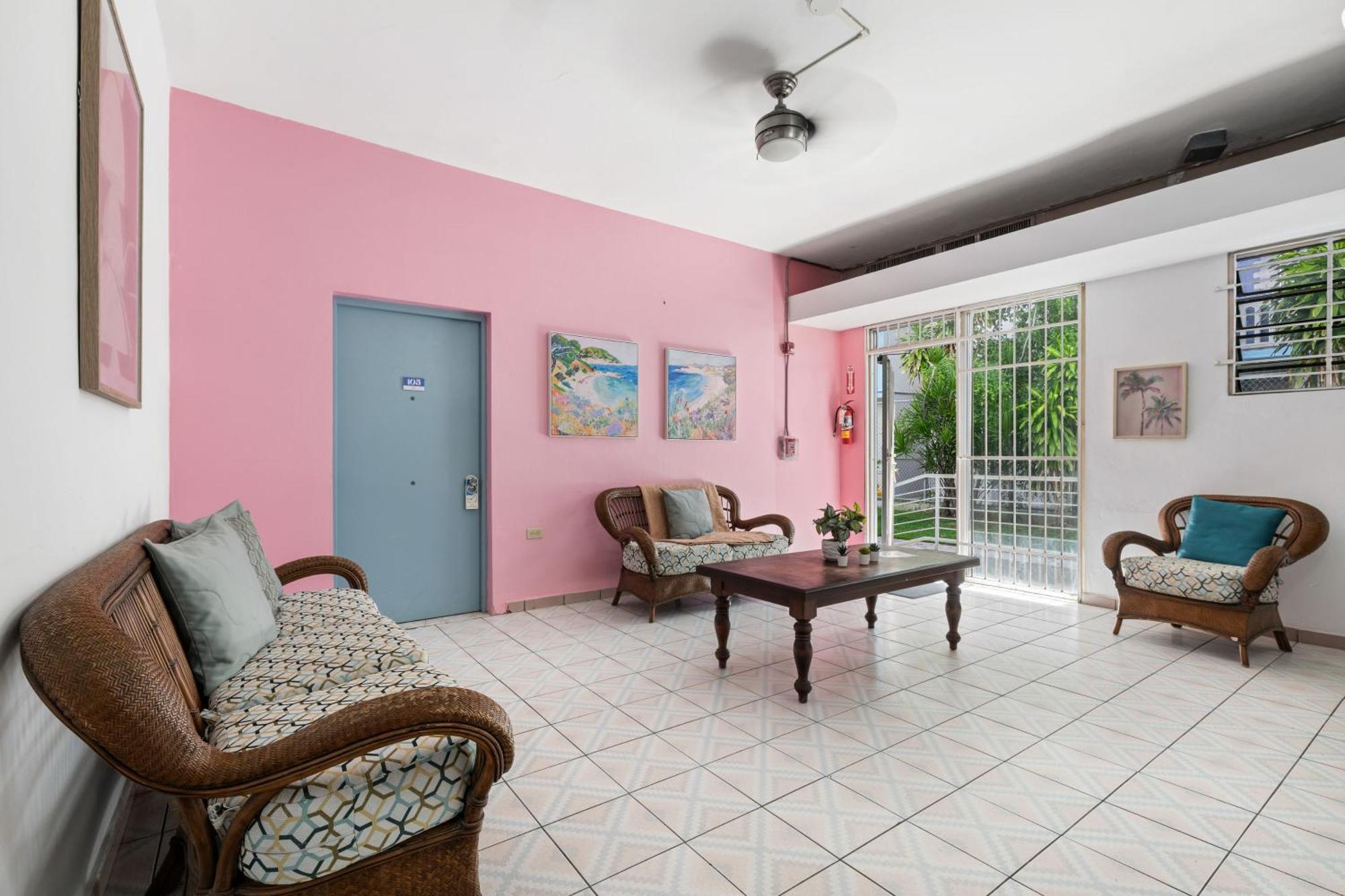 Borinquen Beach Inn San Juan Esterno foto